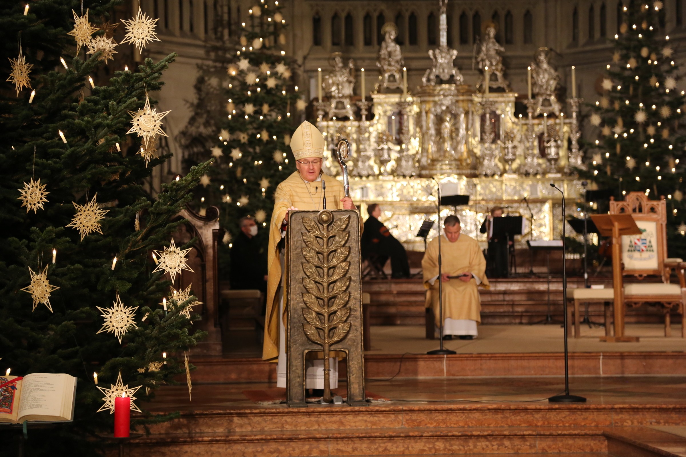 Christmette im Regensburger Dom Radio Ramasuri