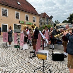 Flosser Kirwa SonntagMediathek - 3 von 17.jpeg