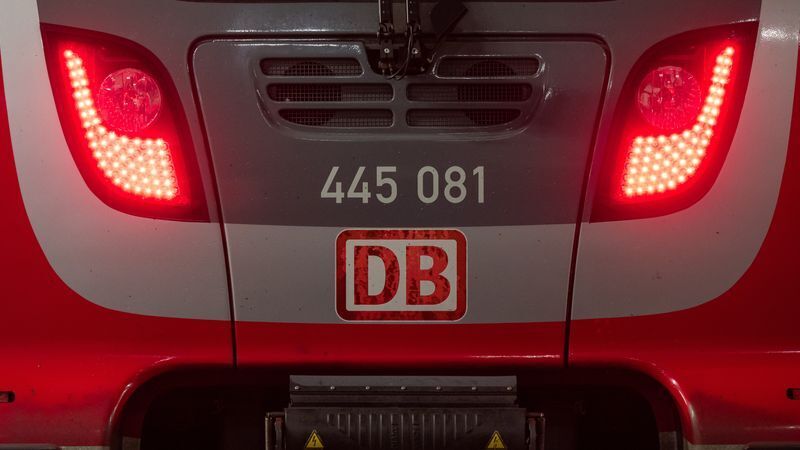 © Symbolbild: Peter Kneffel/dpa