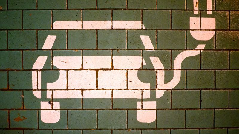 © Symbolbild: Julian Stratenschulte/dpa